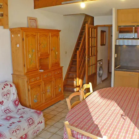 2 Pieces Mezzanine Avec Balcon, Parking Et Casier A Skis - Fr-1-629-38 Samoens